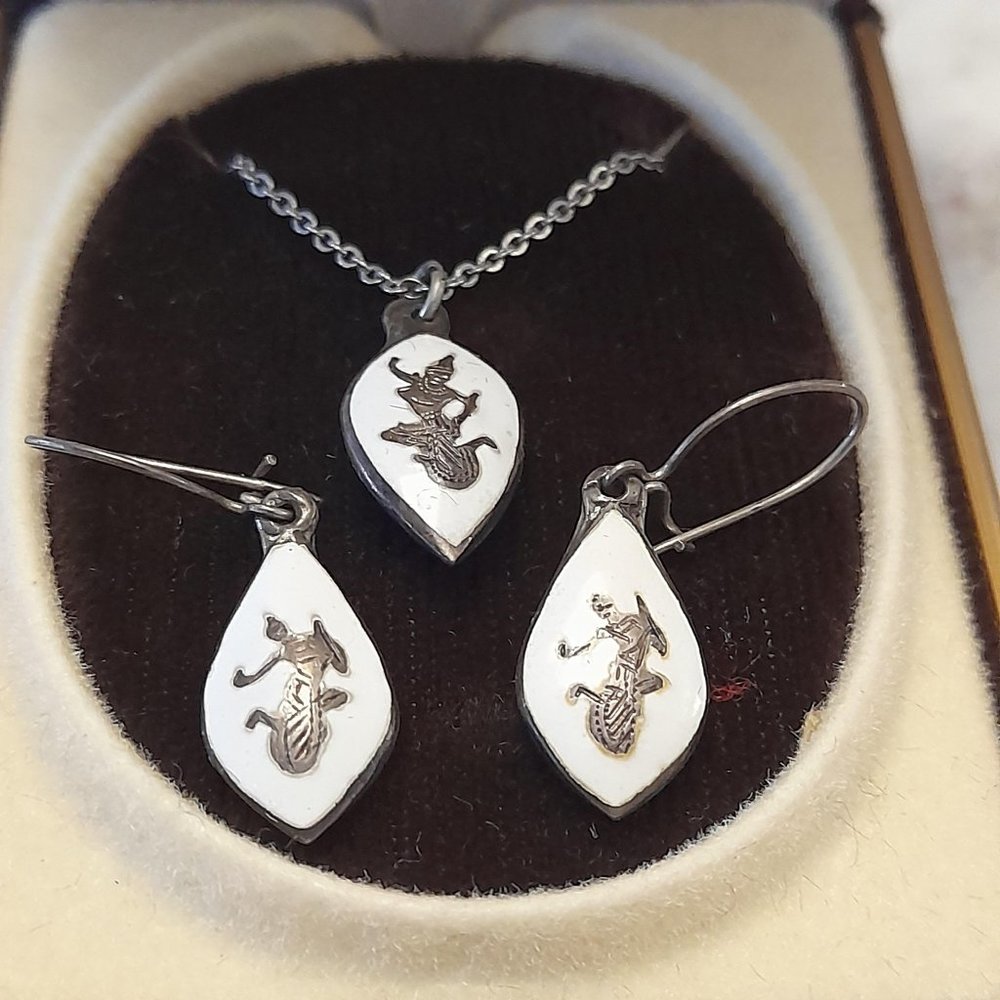 SIAM STERLING NECKLACE & EARRING SET IN ORIGINAL BOX